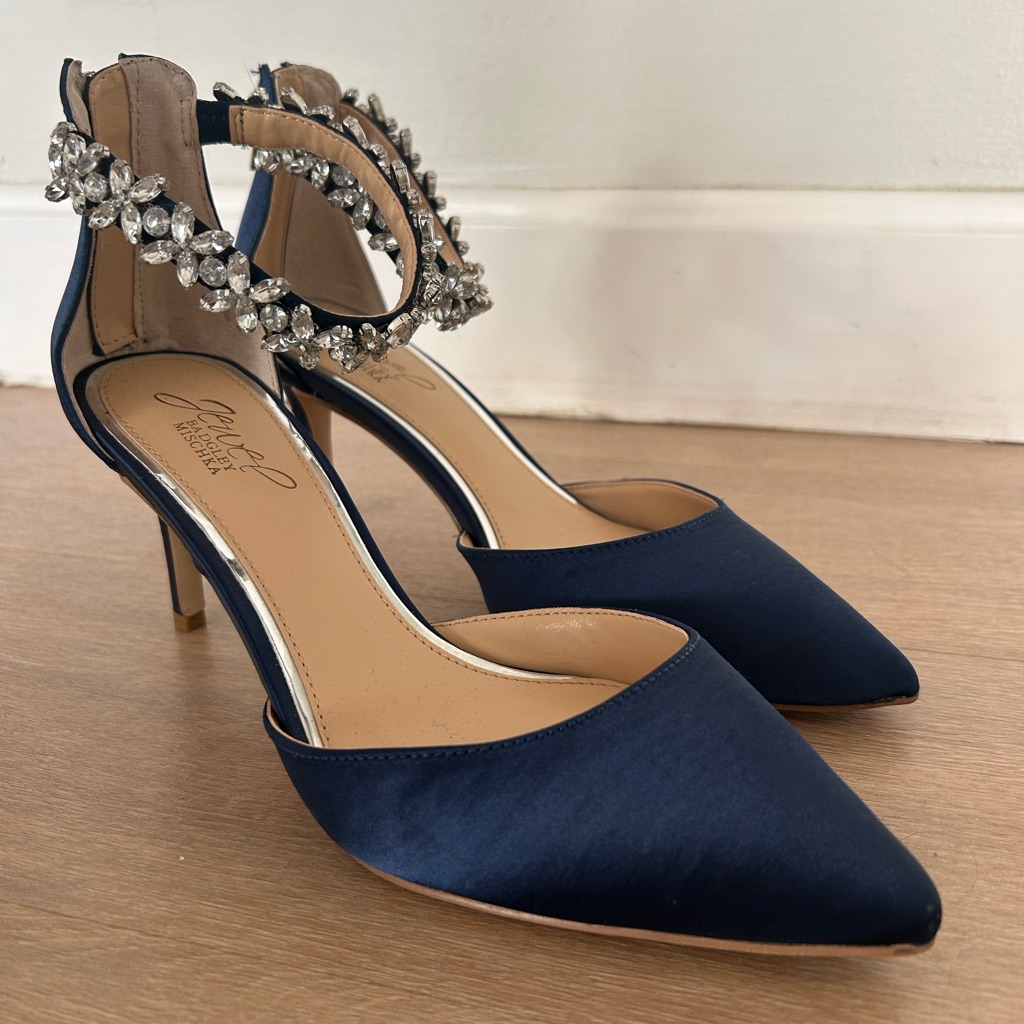 Jewel Badgley Mischka Raleigh Pointed Toe Pump